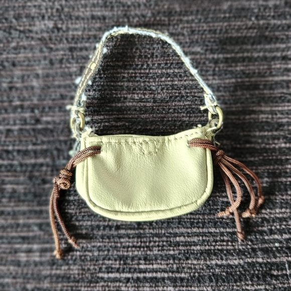 Barbie Handbag - Picture 2 of 2